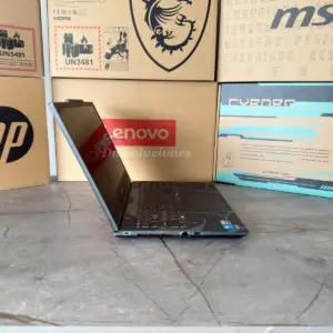Laptop MSI Cyborg 15 Core 7 240 H RTX 5050 8GB Windows 11| Quito - Imagen 5