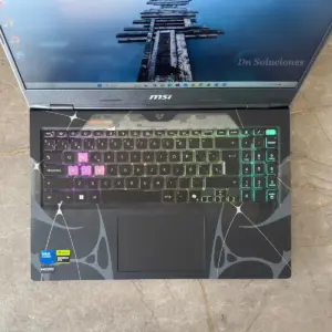 Alternative view of Laptop MSI Cyborg 15 Core 7 240H | RTX 5050 8GB | Ecuador – Quito – Tumbaco
